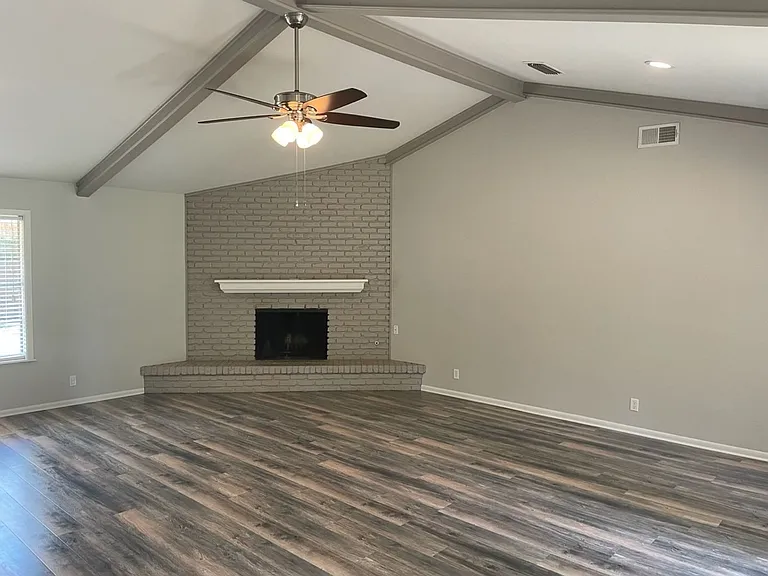 817 Spring Creek Dr — Photo 13