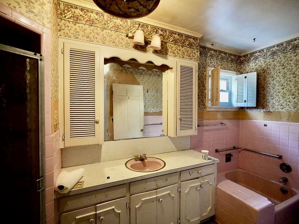 16th image of 508 E Jefferson Ave