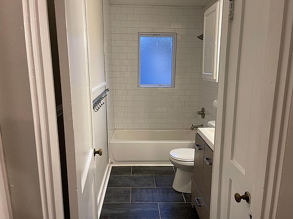 4th image of 1656 Magnolia St