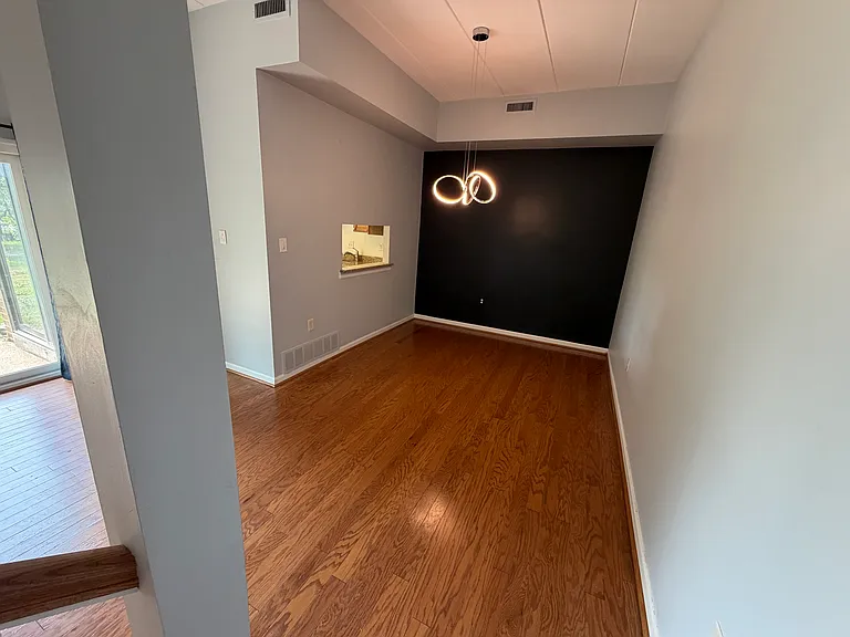 100 Roberts Ln #101 — Photo 4