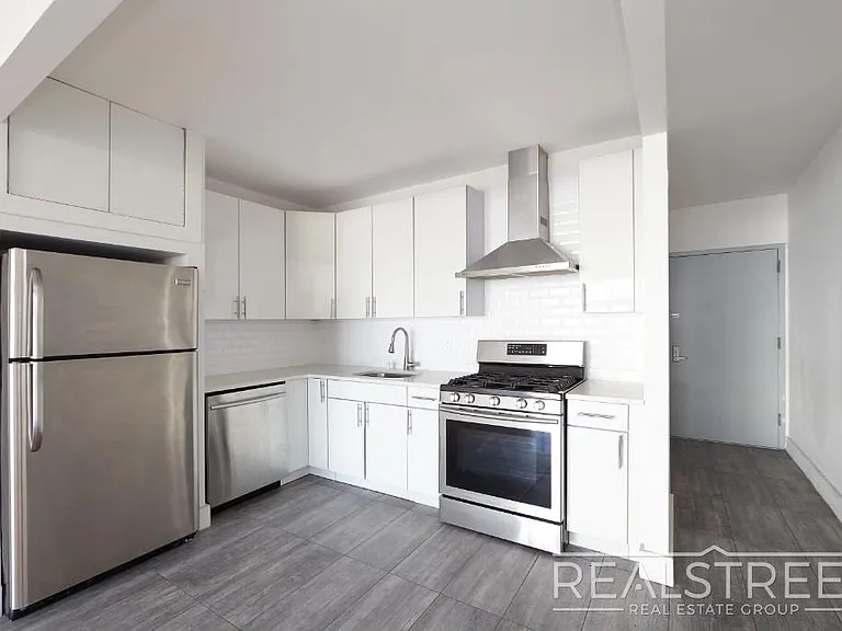 9002 Queens Blvd #302 — Photo 3