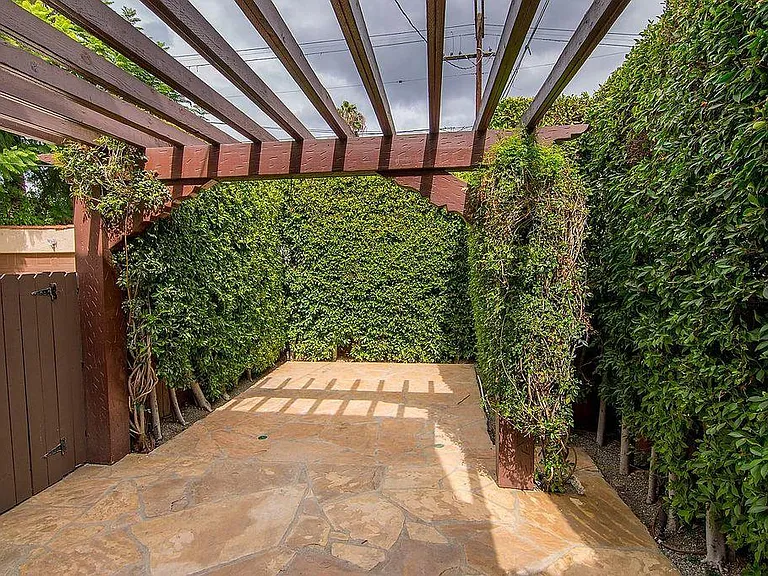 8459 W 4th St — Photo 21