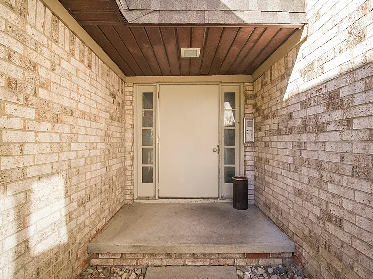 5359 Cresthaven Ln #6B — Photo 2
