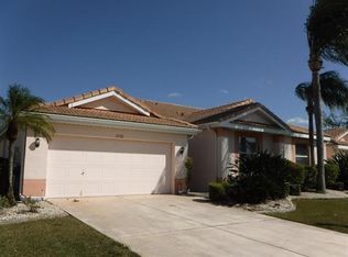 1752 S Pebble Beach Blvd, Sun City Center, FL 33573