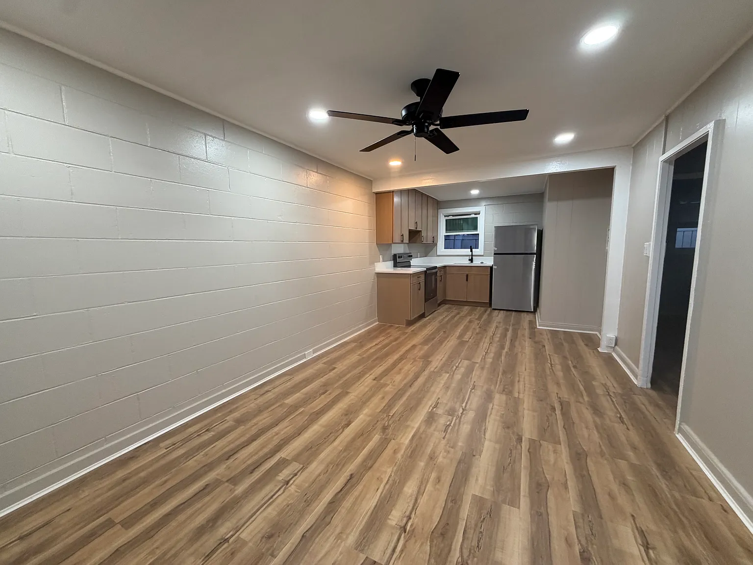 2 bed, $2,300 — Photo 2