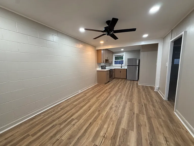 264 California Ave #4 — Photo 2