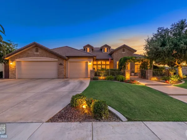 403 Stone Cross Dr, Bakersfield, CA 93312