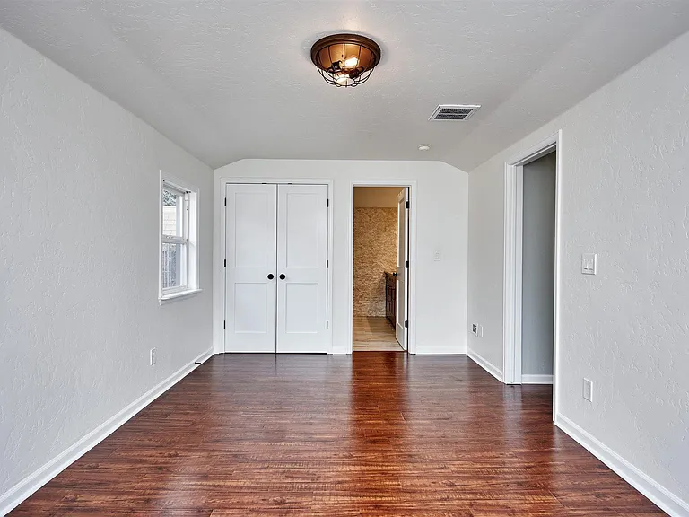 2610 N Cook St — Photo 18