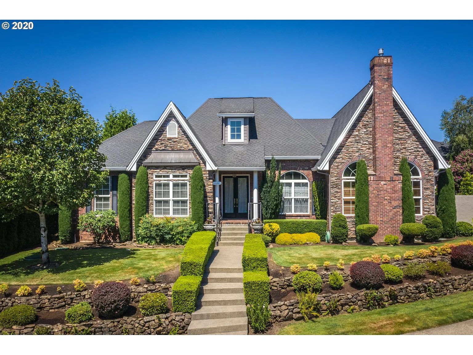 20605 SE Deerfern Loop photo 1