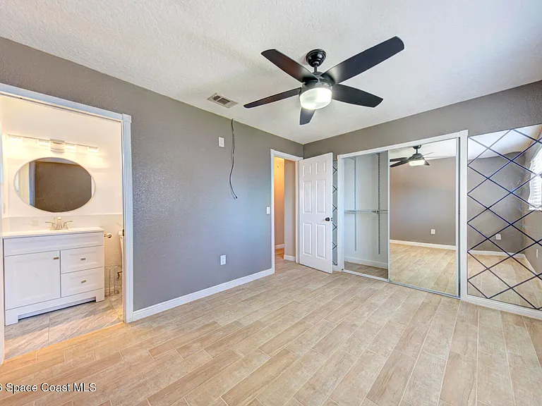 2610 Via Napoli Ct — Photo 23