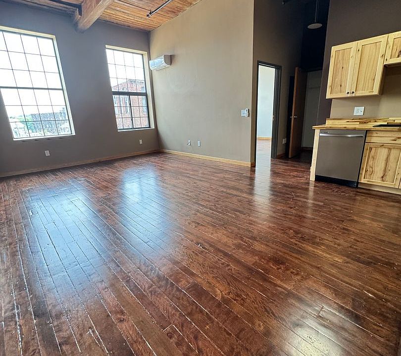 1st image of 70 Webster St #305