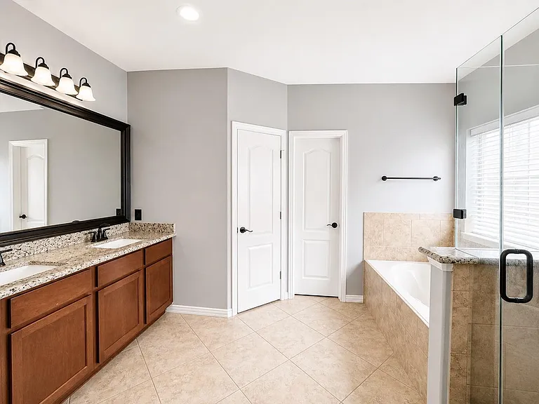 28547 Lockeridge Springs Dr — Photo 12