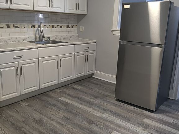 5th image of 127 E Coulter St #1