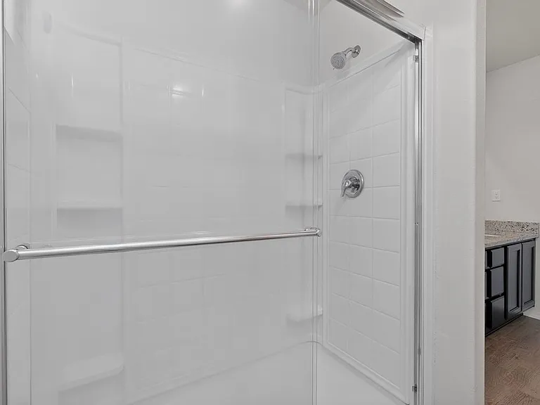 1504 Gulfstream Dr SE — Photo 15