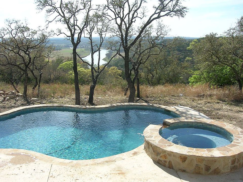 2nd image of 210 River Bend Pl