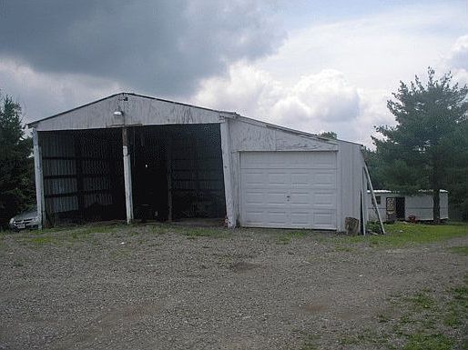 2nd image of 40821 Kindall Rd