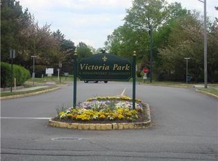 5804 Hana Rd, Edison, NJ 08817