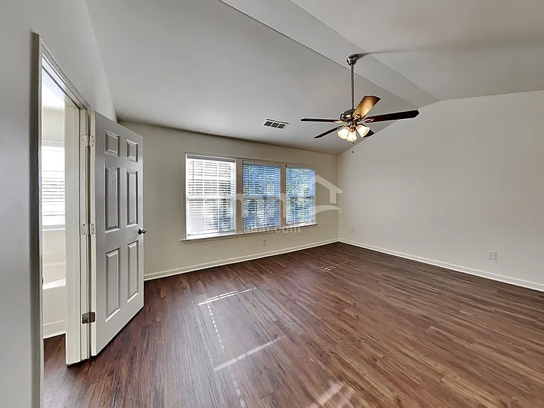 2264 Monthemer Cove Dr — Photo 11