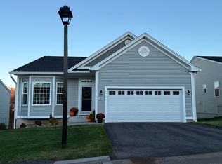 132 Webster Ln #2-16, Middletown, CT 06457