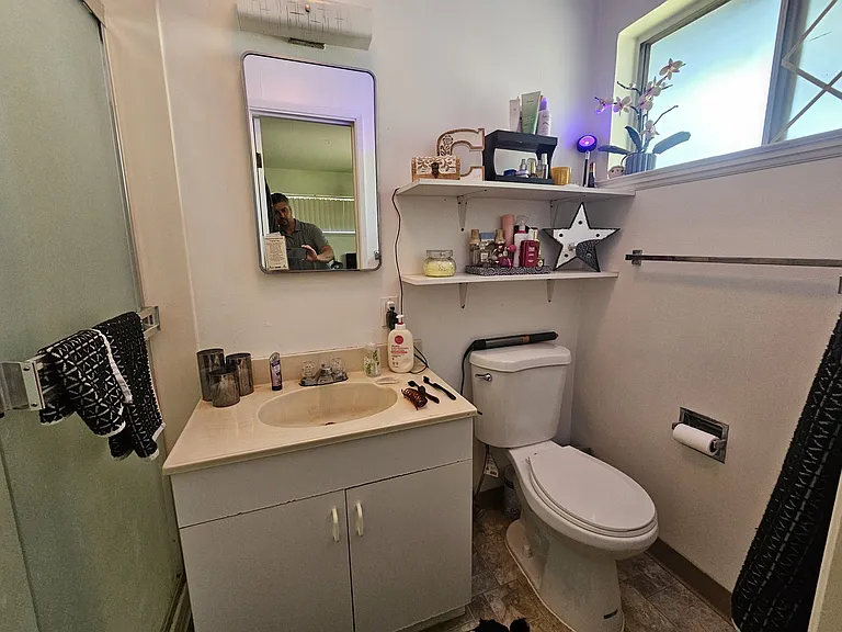 1220 Cornell Dr — Photo 9