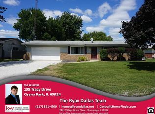 109 Tracy Dr, Cissna Park, IL 60924
