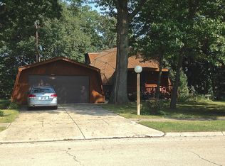 2113 Edina Blvd, Zion, IL 60099