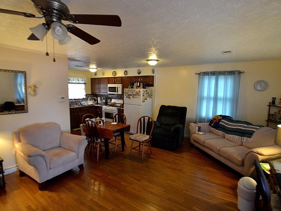 5th image of 623 Cantrill St