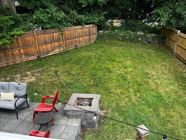 20 Sherman Ave — Photo 16