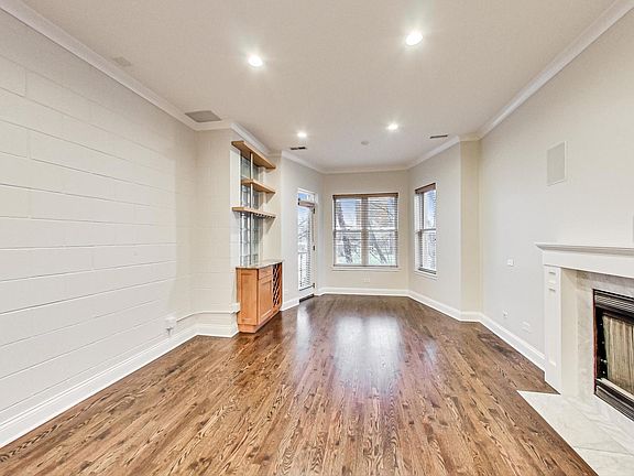 4th image of 2029 W Evergreen Ave #2E