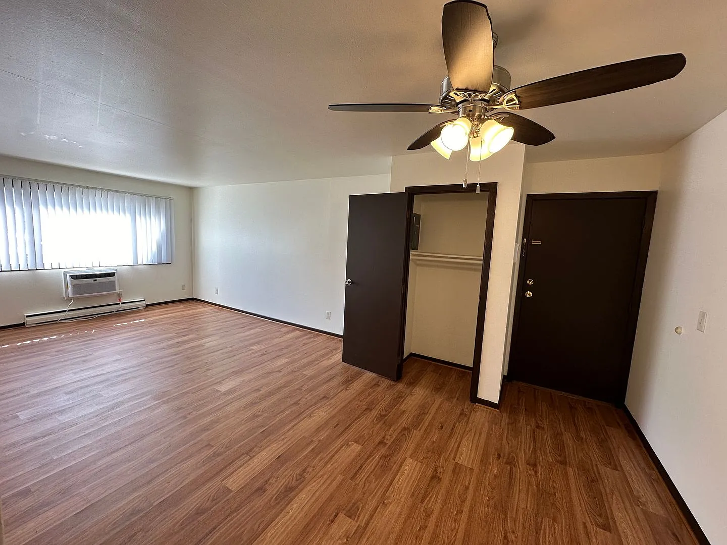 Eastern Ave. Apts — Photo 3