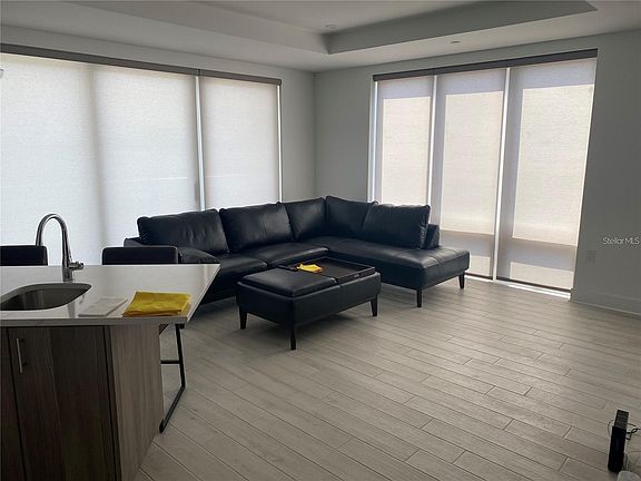 4th image of 15 Avalon St #504