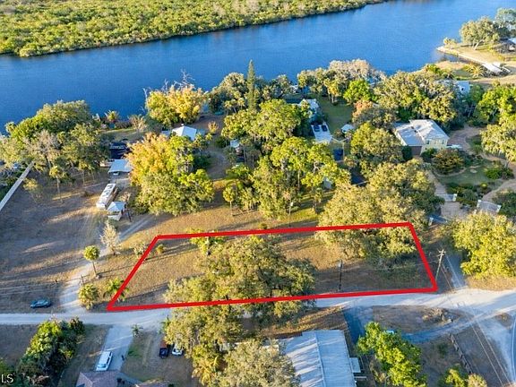 2nd image of 2014 Fort Denaud Rd