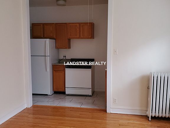 5th image of 1333 W Estes Ave APT 13