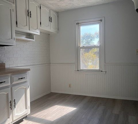 4th image of 815 N Ward Ave