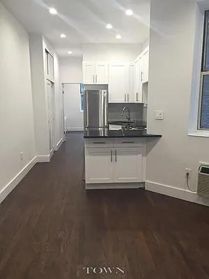 Rented by Town Residential | media 15