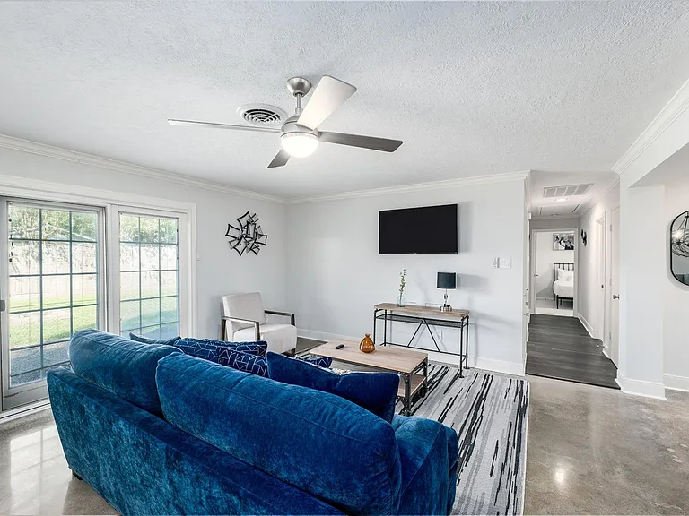 9330 Meadowbriar Ln — Photo 17