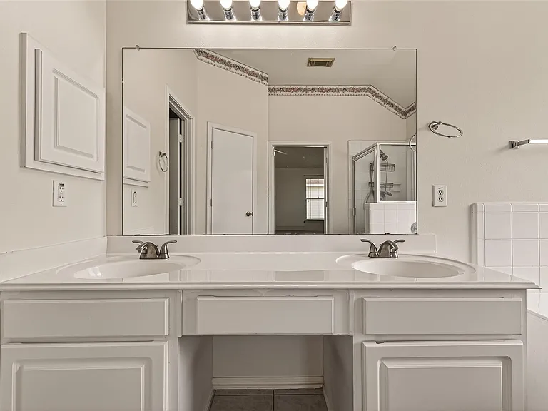 15903 Timber Chase Dr — Photo 35