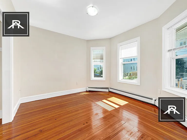 11-13 Winter Hill Rd #1 — Photo 5