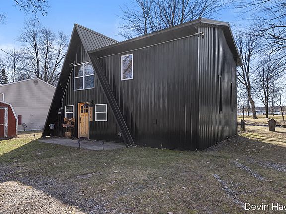 3rd image of 259 Ivason Dr