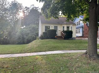 59 Summit St, Pontiac, MI 48342