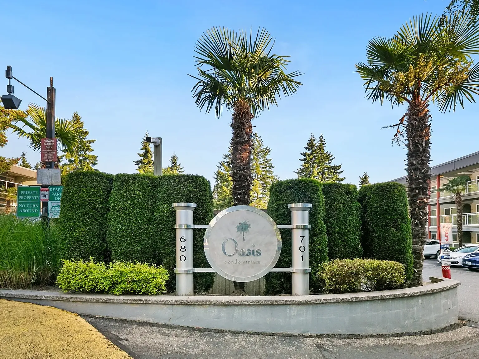 2 bed, 1.5 bath, 867 sqft, $3,100 — Photo 2