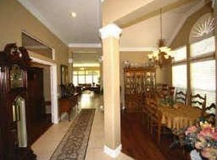 215 W Northcastle Cir, Conroe, TX 77384