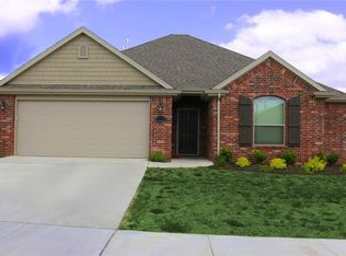 210 Genoa Way, Centerton, AR 72719