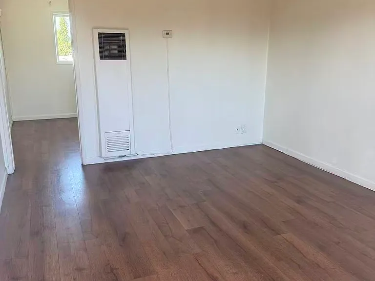 4424 Peck Rd — Photo 5