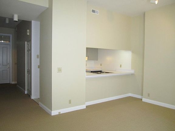 4th image of 909 Geyer Ave #A