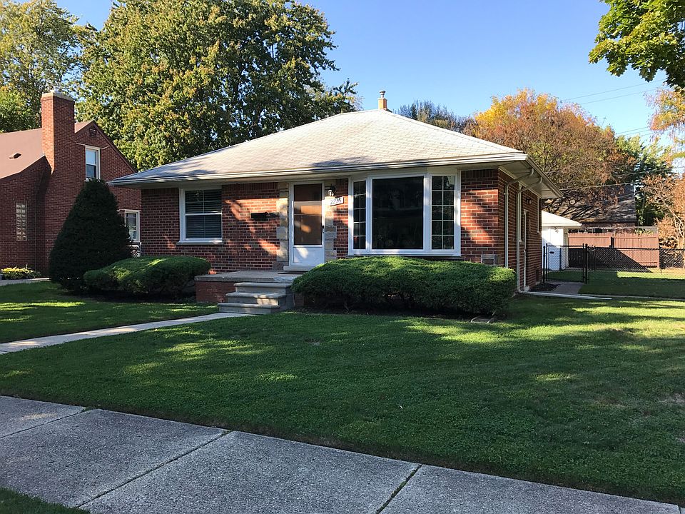 2nd image of 2225 E Hudson Ave