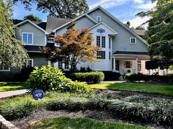 7 Hathaway Ln, Montville Twp., NJ 07045