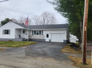 39 Pine St, East Millinocket, ME 04430