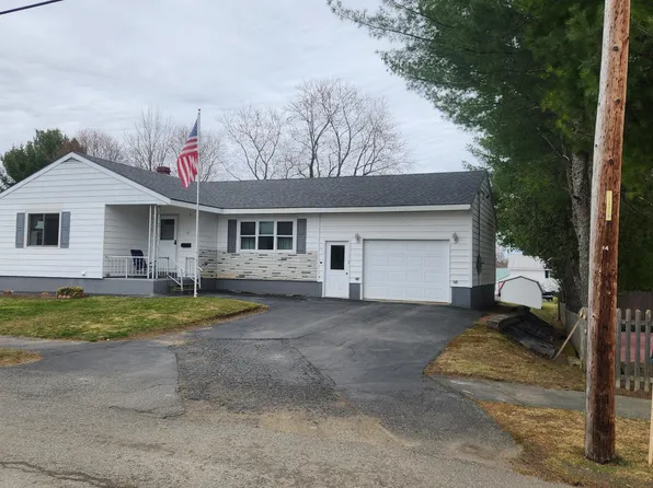 39 Pine Street, East Millinocket, ME 04430