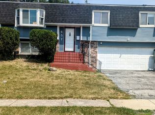 657 Sullivan Ln, University Park, IL